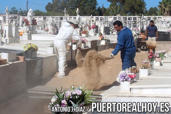 20160722_fosa_comun_cementerio_fusilados_02