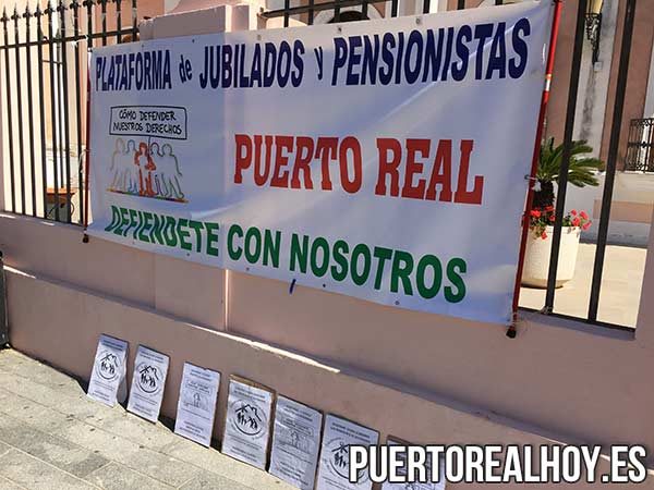Cartel de la Plataforma de Jubilados y Pensionistas de Puerto Real. 