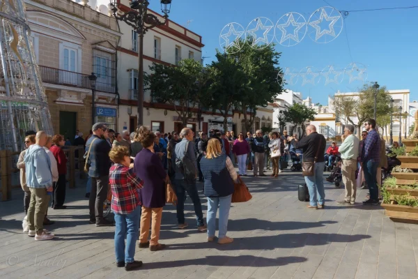 Concentración por el transporte público en Puerto Real. Foto: @Analy