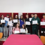 Jóvenes participantes en el curso de monitor de hinchables y eventos.