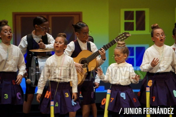 Chirigota Infantil "Los Decentes". Foto: Junior Fernández